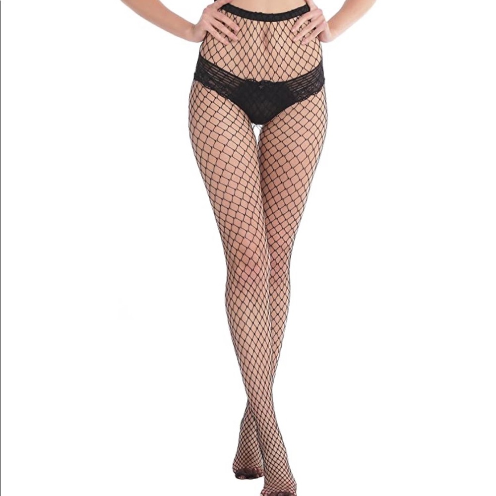 NWT Medium Diamond Black Fishnets